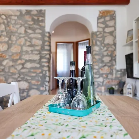 M&v Apartamento Zadar