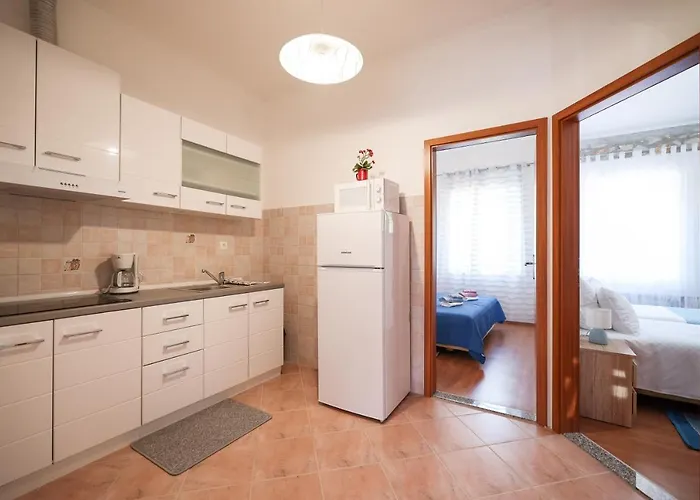 Apartment M&v