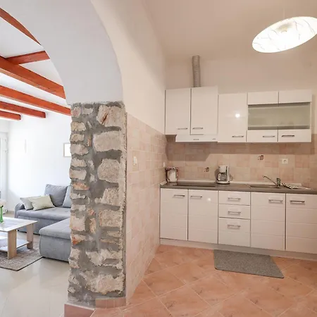 Apartment M&v