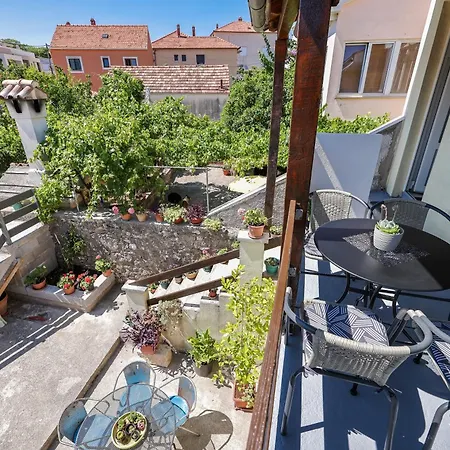 Апартаменты M&v